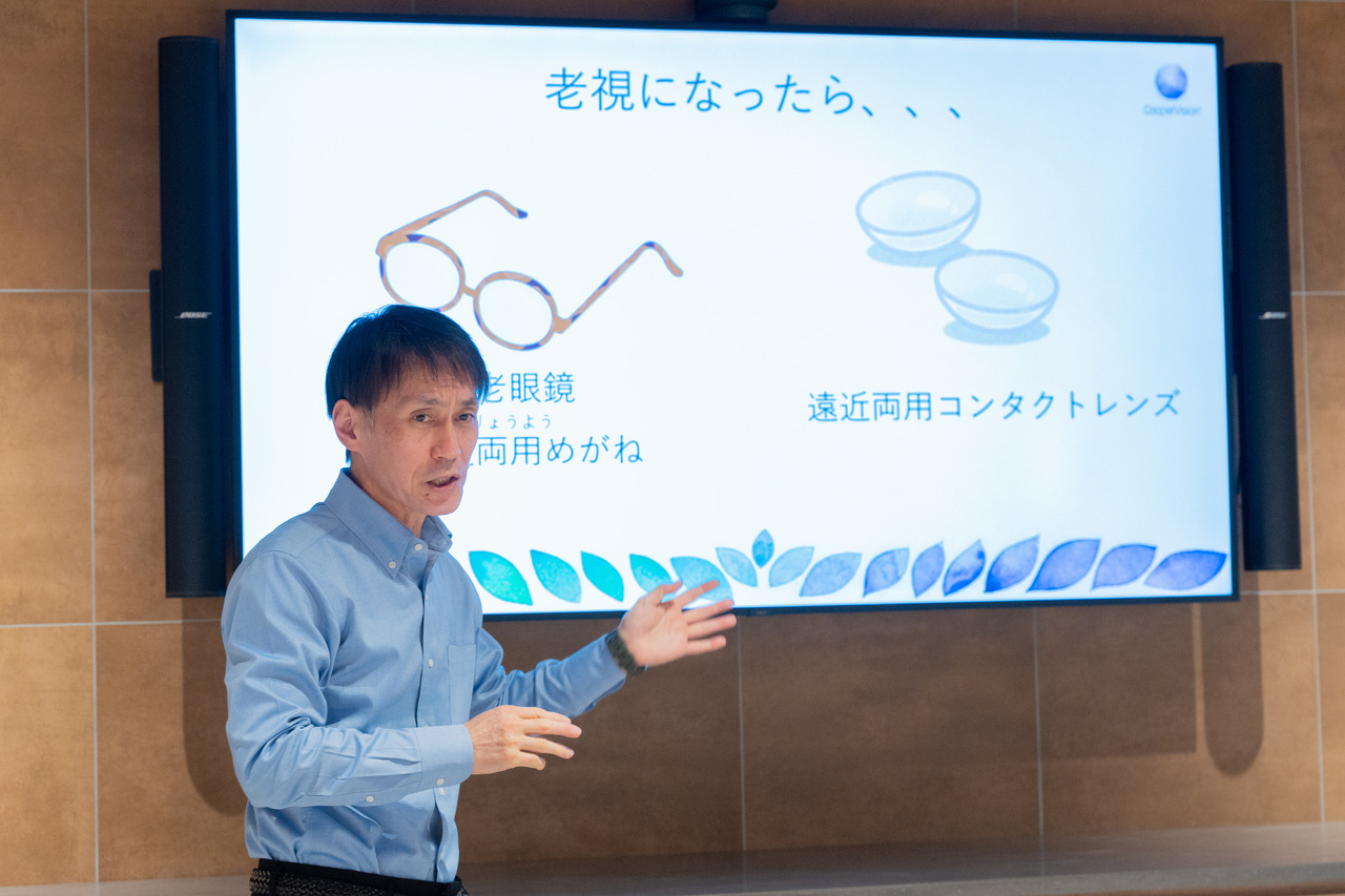 活动最后，还为家长们举办了一场关于老视（老花眼）的讲座