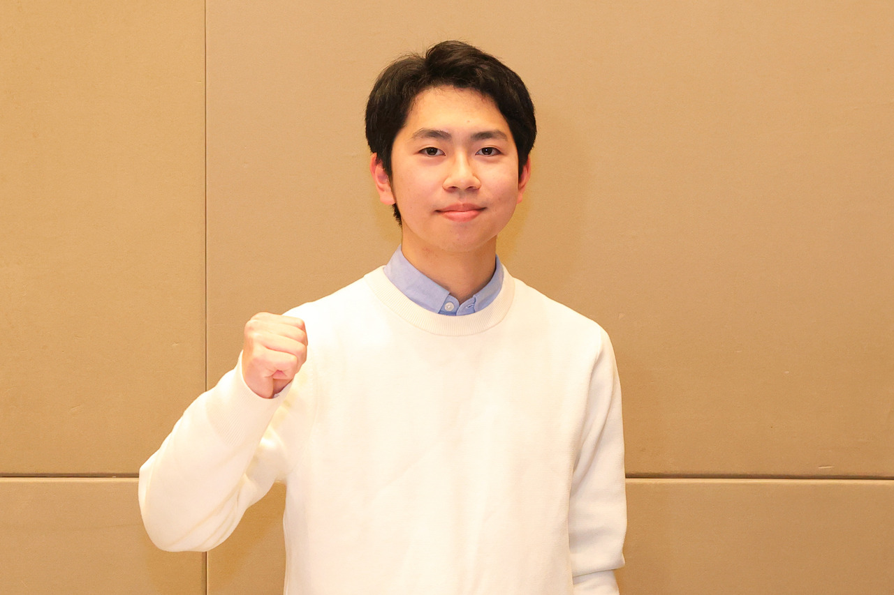 萱场光树：拉萨尔高中，考入东京大学理科三类