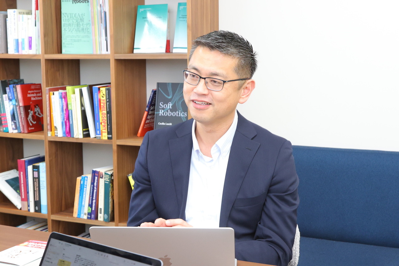 英国剑桥大学机器人学专家饭田史也教授