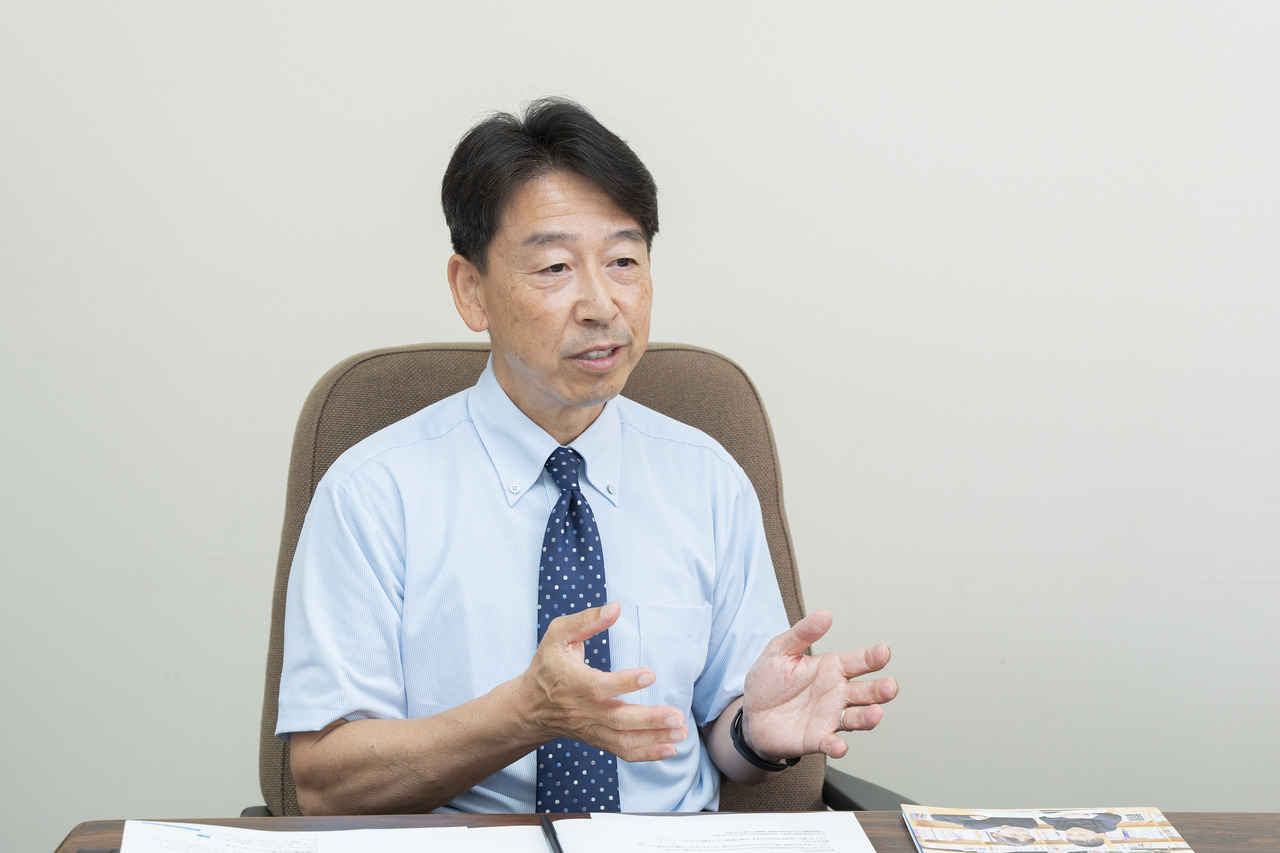 星野学园小学副校长河边秀幸老师
