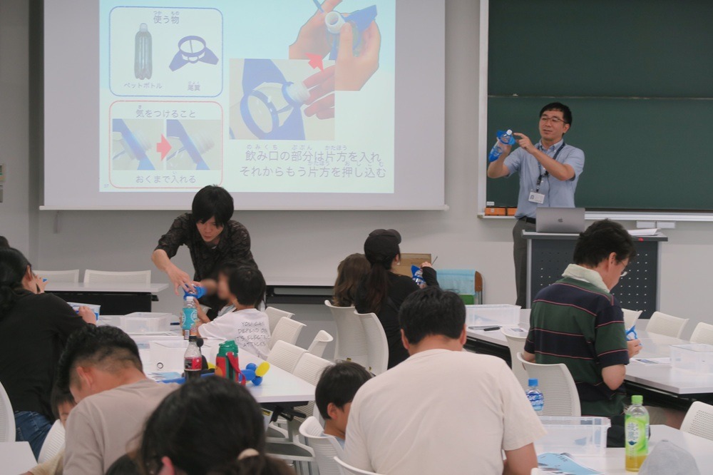 以往举办的“暑假亲子同乐KOUGEI乐园”活动现场