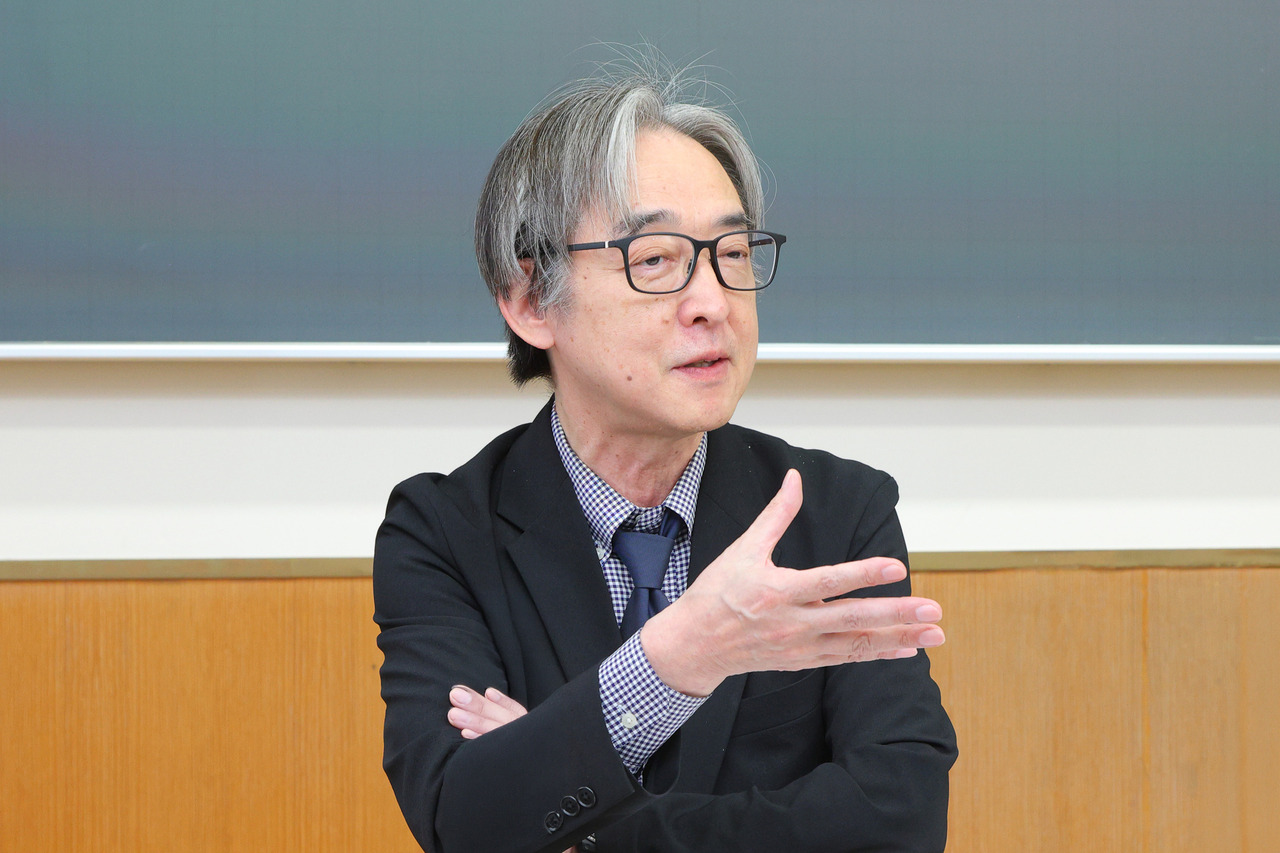 藤岛先生表示：“越是临近考试，学生自己才越能意识到学业成绩的重要性。”