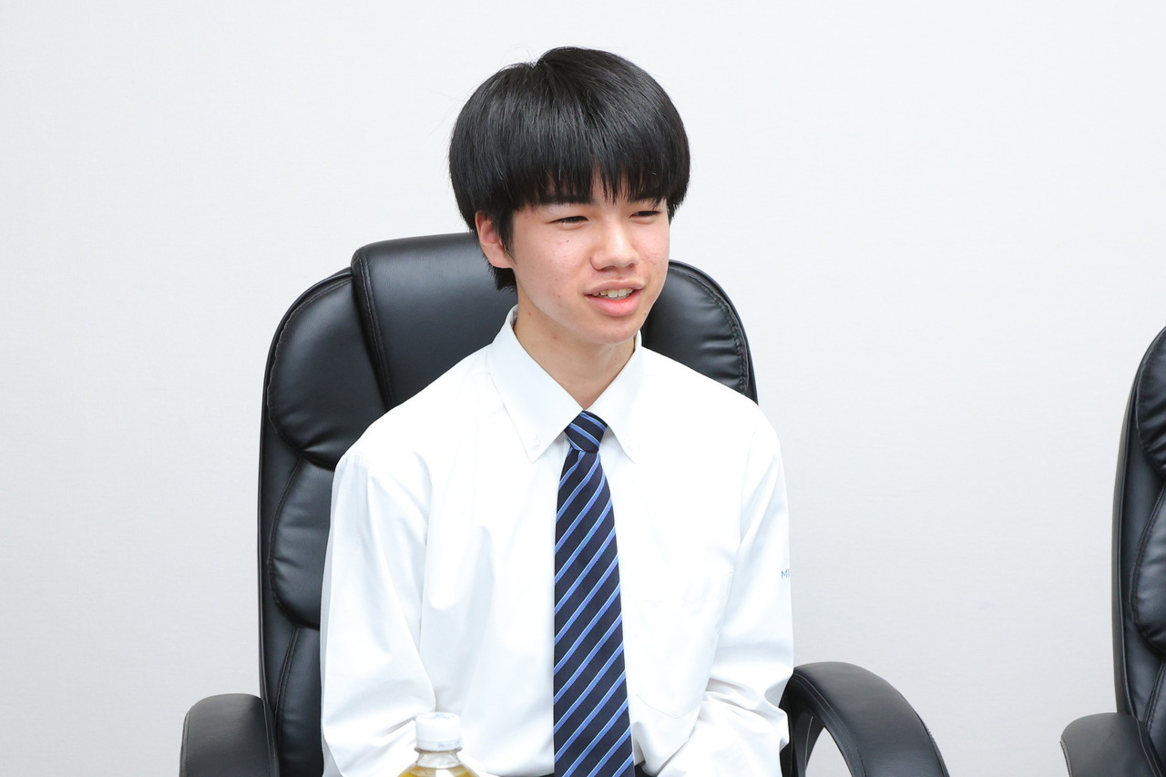 A.S.表示：“能够挑战各种事情的环境非常有吸引力。”