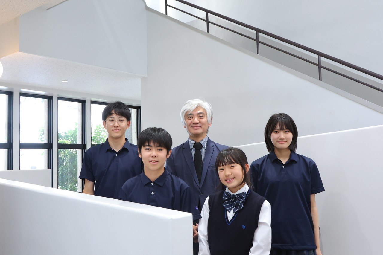“作为先行者开拓道路”——明大世田谷校第一届男女同校生讲述在校生活