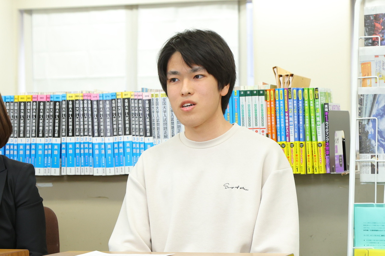 特里普莱特英语学校的毕业生、早稻田大学核心理工学部大一学生汤泽祐仁