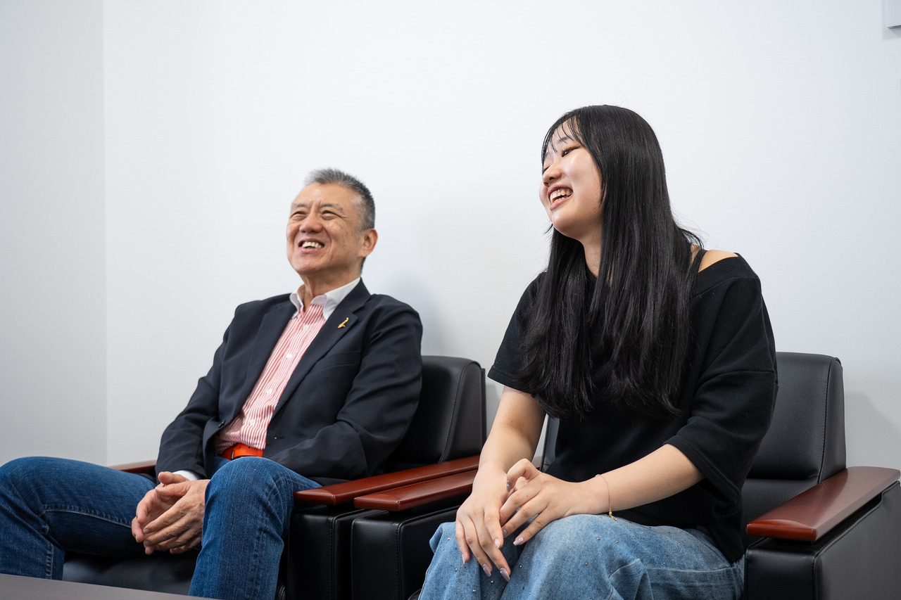 师生关系亲密也是其魅力之一