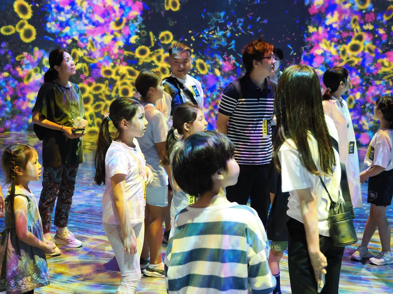 儿童工作坊现场（参考图片） “森大厦数字艺术博物馆：爱普生 TeamLab Borderless”