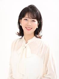 前田彩名氏
