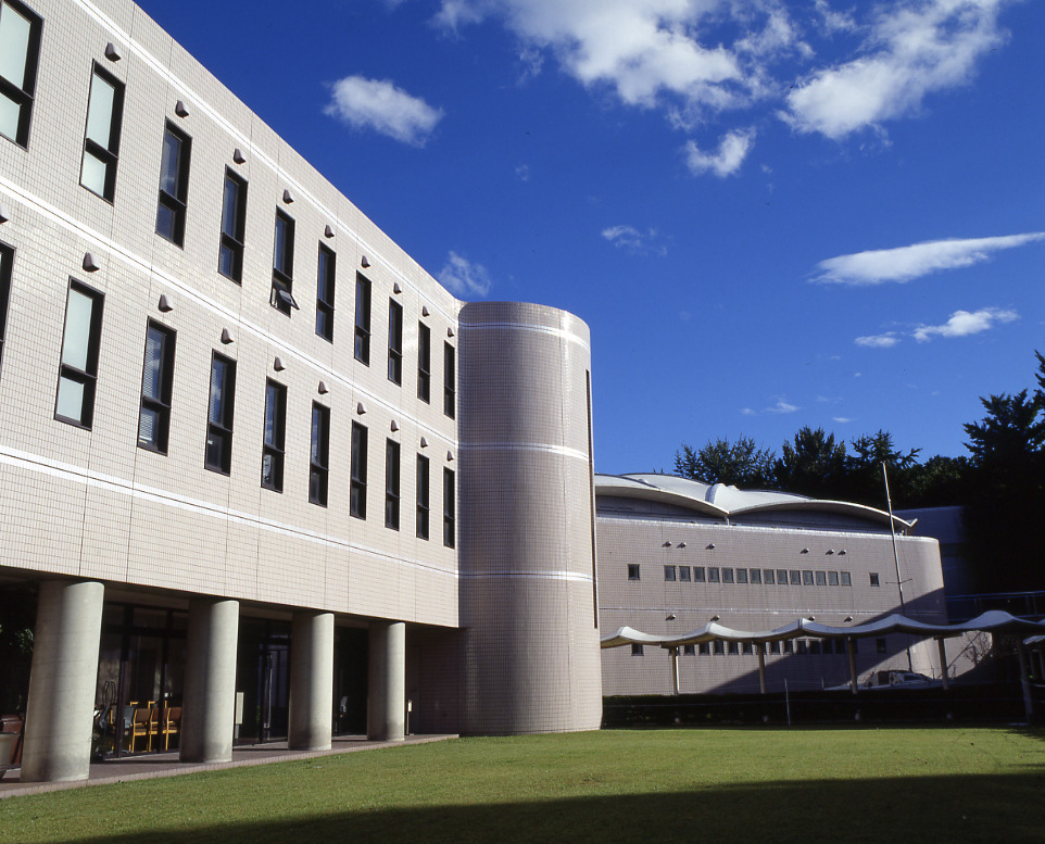 嘉悦大学