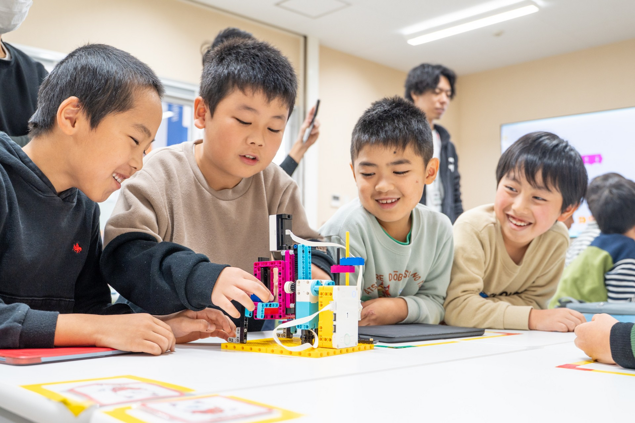 尽可能多地为孩子们留出独立思考、反复尝试的时间