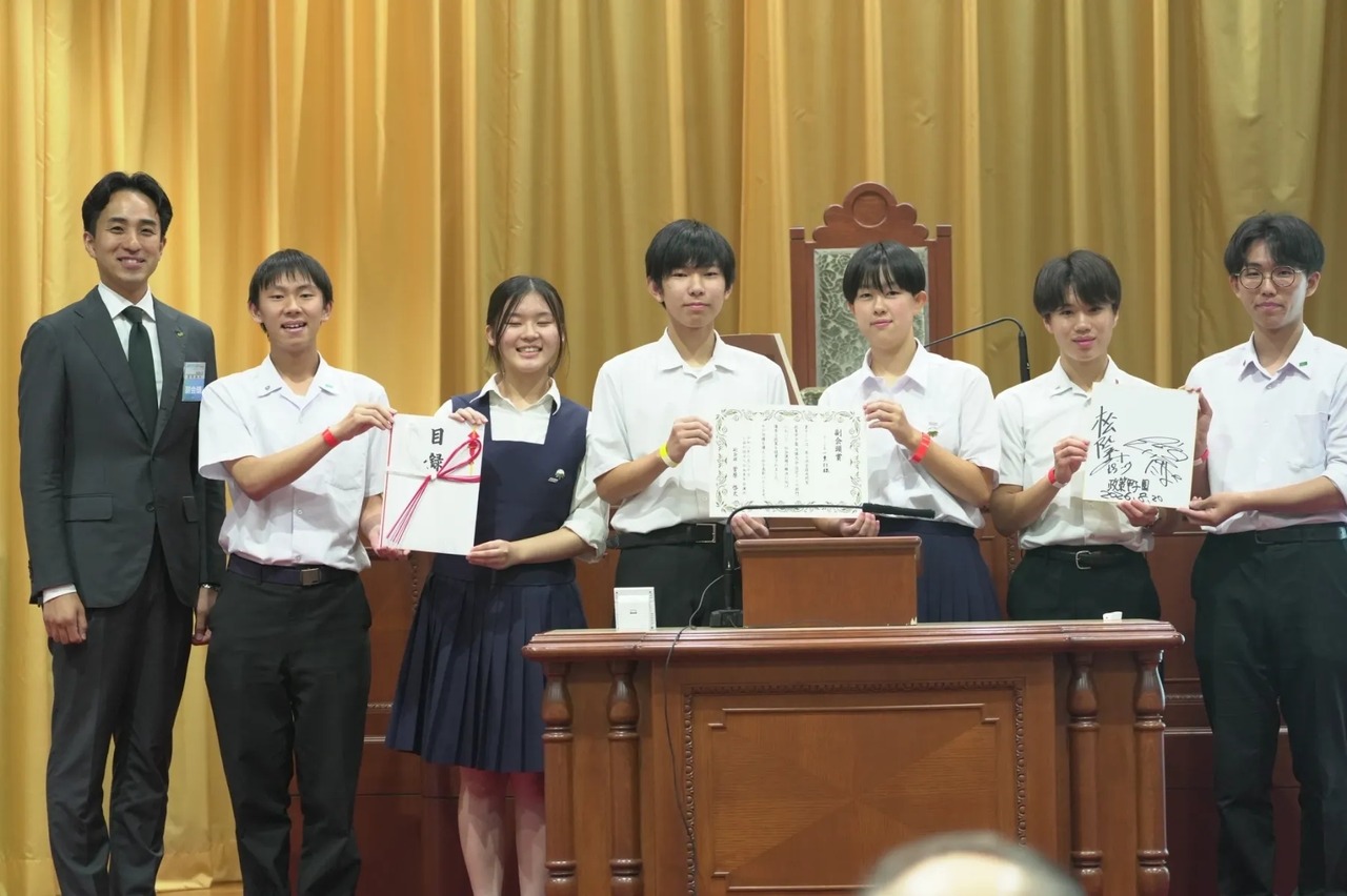 自由主题组：日本青年会议所副会长奖／香川县立高松高中“一票打线”