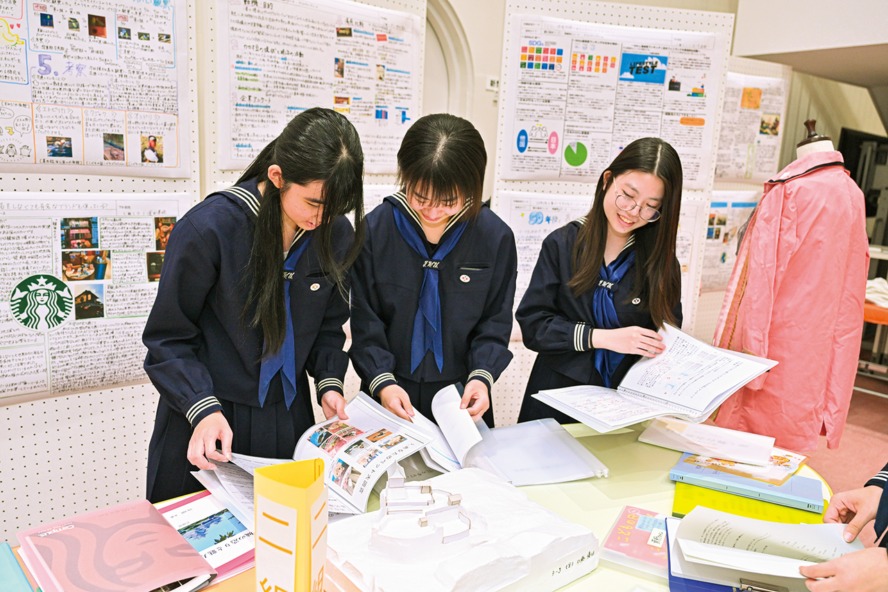 初三学生围绕一个主题进行为期一年的“年度研究”成果展
