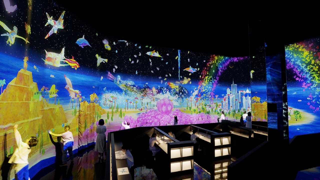 teamLab《素描环世界》 (c)teamLab