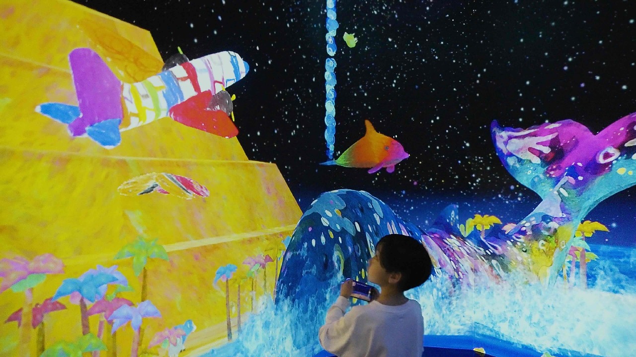 teamLab《素描环世界》 (c)teamLab