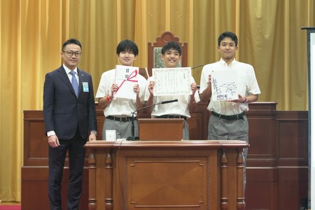 “高中生政策甲子园”决赛举行……最优秀奖将于9月1日起进行全民投票 画像