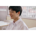 通过校内校外众多成年人的参与,能够为学生提供多角度的视角