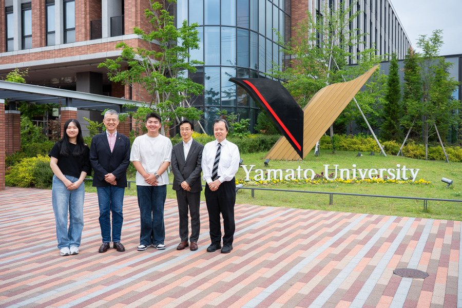 政治经济学院 全球商务专业的各位同学